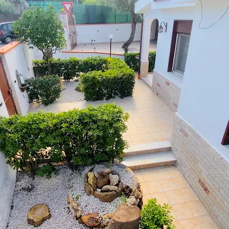 Holiday home Casa Vacanze Ciachea Home - Villa Accogliente Con Bbq, Giardino E Parcheggio , A Due Passi Da Palermo & Aereoporto Carini