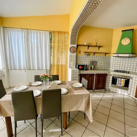 Casa Vacanze Ciachea Home - Villa Accogliente Con Bbq, Giardino E Parcheggio , A Due Passi Da Palermo & Aereoporto Holiday home *