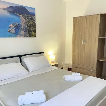 Casa vacanze Ciachea - Accogliente Con Bbq, Giardino E Parcheggio , A Due Passi Da Palermo & Aereoporto *