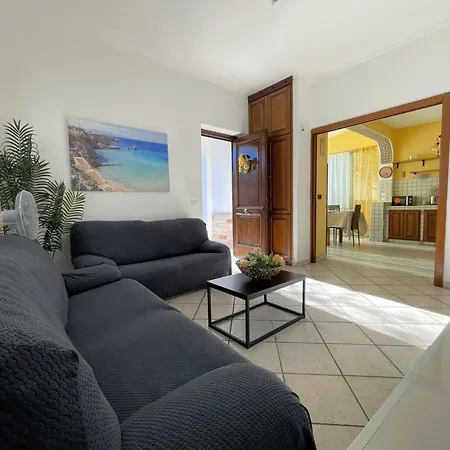 Casa vacanze Ciachea - Accogliente Con Bbq, Giardino E Parcheggio , A Due Passi Da Palermo & Aereoporto Carini